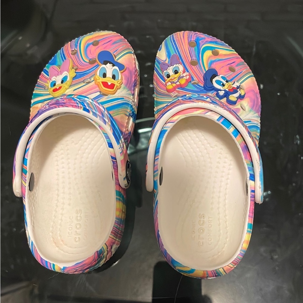 Toddler crocs